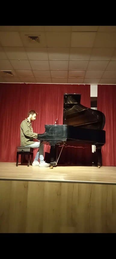 Adem V. — çalışma 1