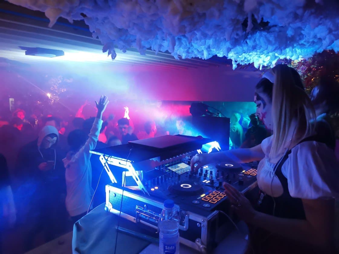 Dj R. — çalışma 4