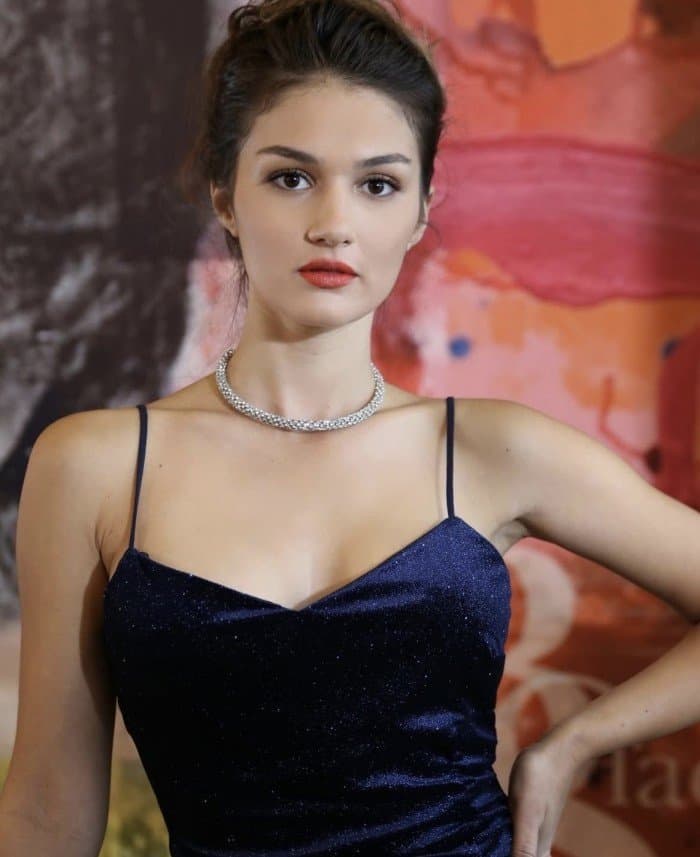 Ela H. — çalışma 2
