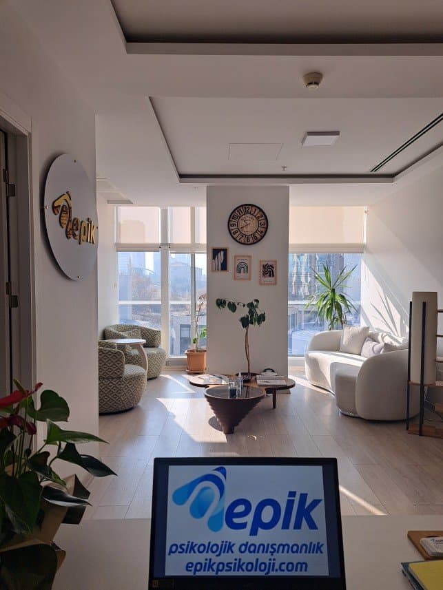 Epik P. — çalışma 3