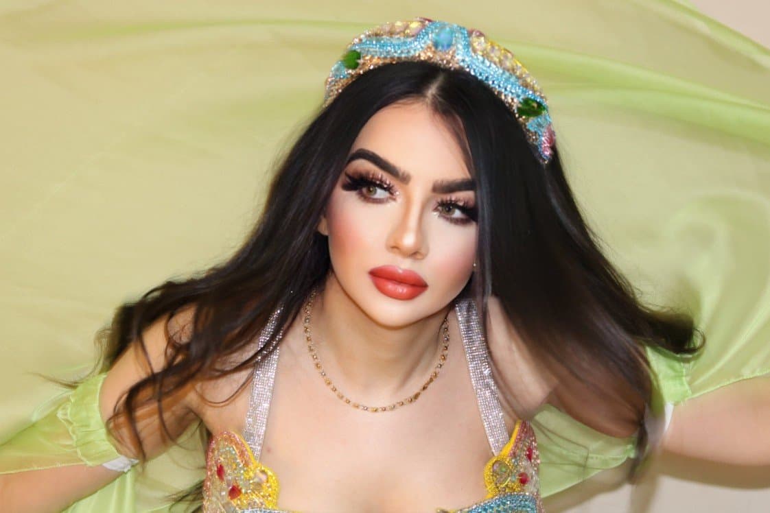 Bellydancer H. — çalışma 4