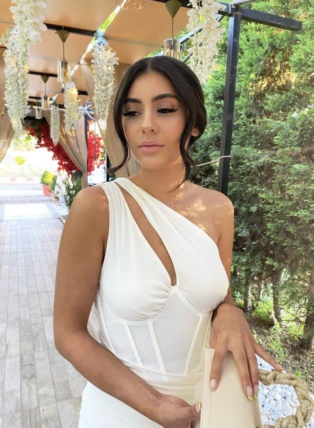 Makeup T. — çalışma 1