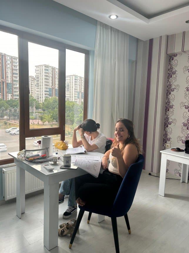 Rojin B. — çalışma 1
