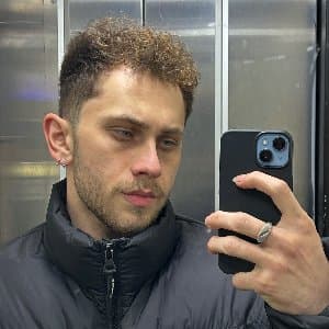 Alieren M. profil fotoğrafı