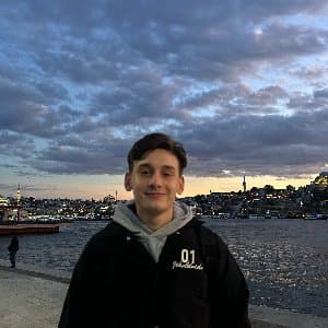 Arda A. profil fotoğrafı