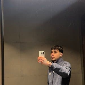 Ayberk Y. profil fotoğrafı