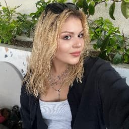 Ayşe K. profil fotoğrafı