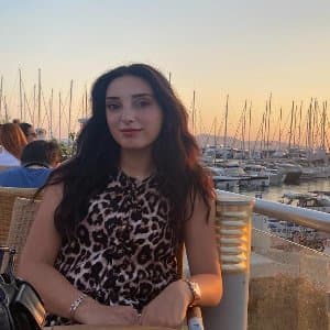 Ayşe U. profil fotoğrafı