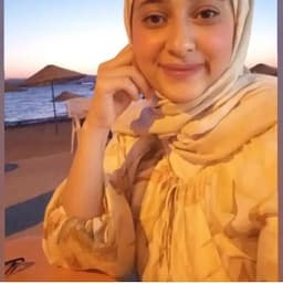 Ayşenaz K. profil fotoğrafı