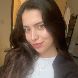 Ayşenur A. profil fotoğrafı