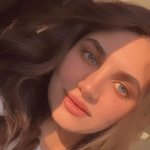 Azade A. profil fotoğrafı