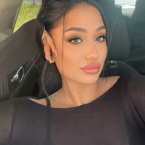 Azra Y. profil fotoğrafı