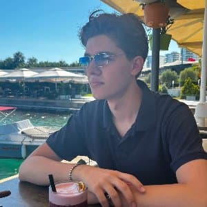 Bora T. profil fotoğrafı