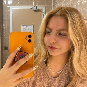 Canan E. profil fotoğrafı