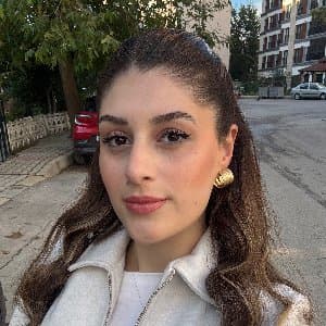 Damla M. profil fotoğrafı