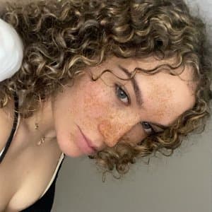 Deren İ. profil fotoğrafı