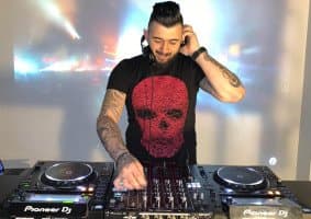 Dj İ. profil fotoğrafı