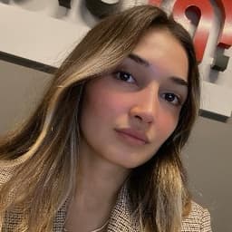 Duygu E. profil fotoğrafı