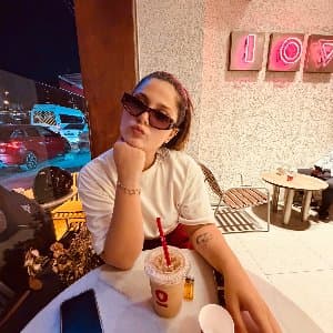 Ece E. profil fotoğrafı