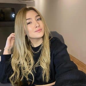 Ece Y. profil fotoğrafı