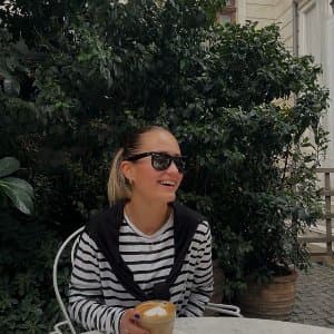 Ece Y. profil fotoğrafı