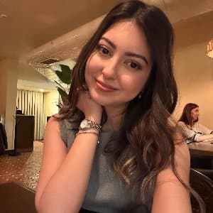 Ecem Ö. profil fotoğrafı