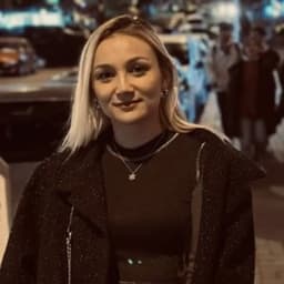 Elif E. profil fotoğrafı
