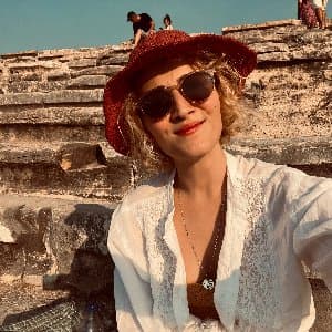 Elif İ. profil fotoğrafı