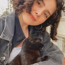Elif Ö. profil fotoğrafı