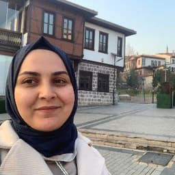 Emine Y. profil fotoğrafı