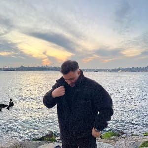Emre Y. profil fotoğrafı