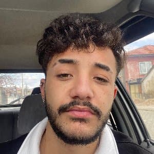 Enes İ. profil fotoğrafı