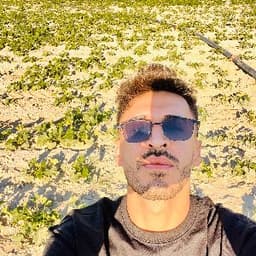 Enes K. profil fotoğrafı