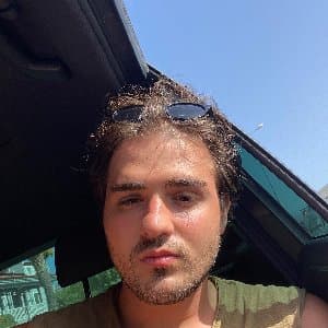 Esad U. profil fotoğrafı