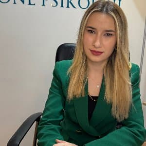 Esmanur K. profil fotoğrafı