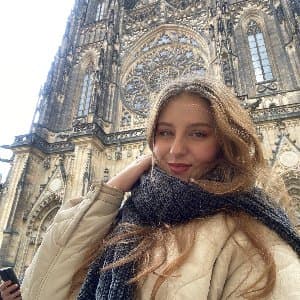 Esmanur Ü. profil fotoğrafı