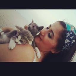 Esra Ü. profil fotoğrafı