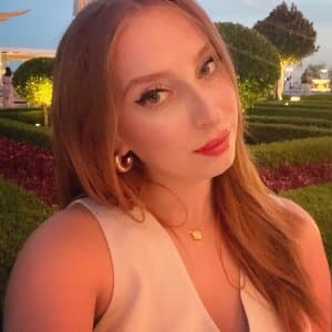 Esra Ö. profil fotoğrafı