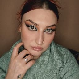Esra Y. profil fotoğrafı
