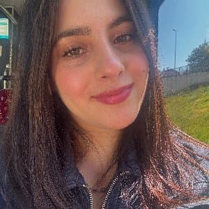 Esra Y. profil fotoğrafı