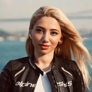 İlayda B. profil fotoğrafı