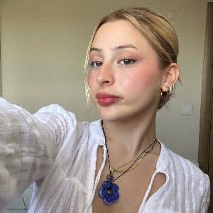 İrem G. profil fotoğrafı