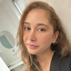 İrem Y. profil fotoğrafı