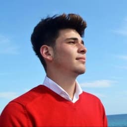 Kahraman C. profil fotoğrafı