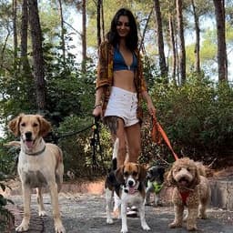 Köpeklerle A. profil fotoğrafı