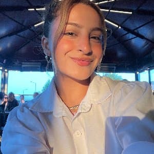Kübra İ. profil fotoğrafı