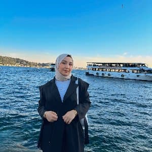 Medine Ç. profil fotoğrafı