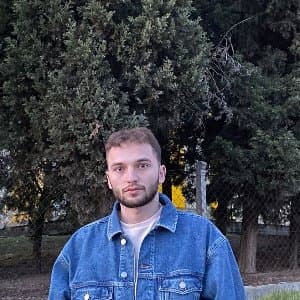 Miraç B. profil fotoğrafı