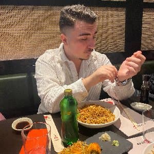 Miraç E. profil fotoğrafı