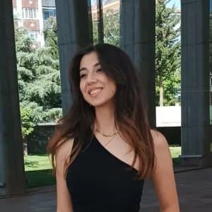 Nida Ö. profil fotoğrafı